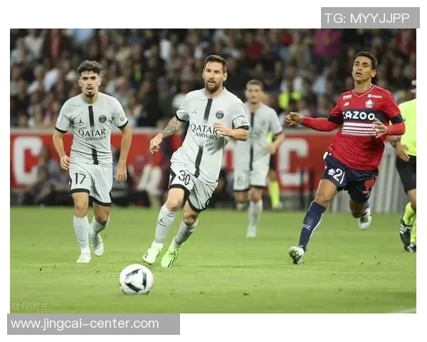 友谊赛巴黎圣日耳曼与那不勒斯战平战术分析与绝杀瞬间回顾